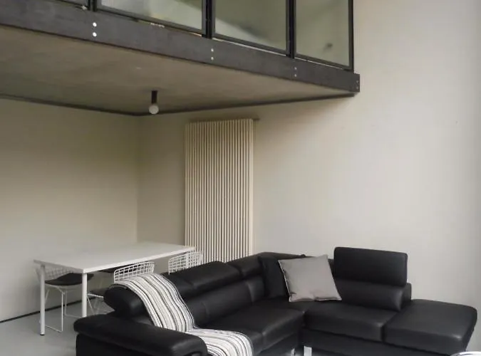 Apartment Moderne Architekten-loftwohnung Mit Galerie *